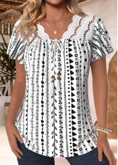Geometric Print Scalloped Hem White Short Sleeve T Shirt