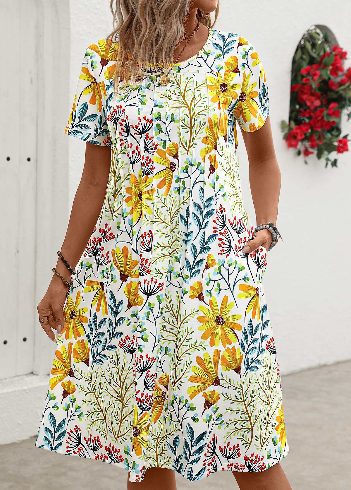 Floral Print Pocket Yellow Short Sleeve Round Neck Dress