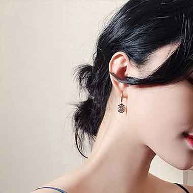 Golden Round Design Geometric Alloy Earrings