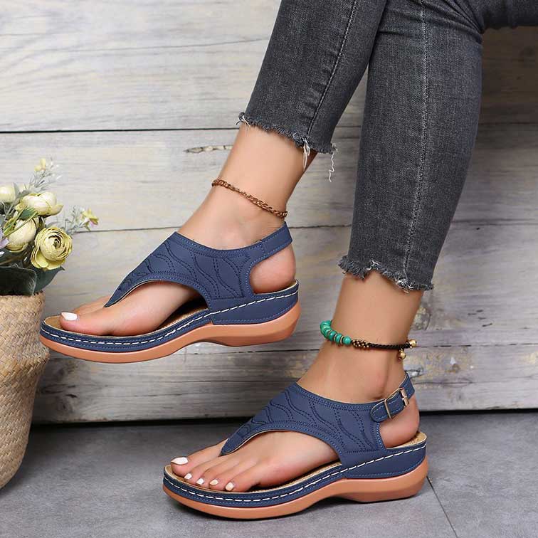 Mid Heel Navy Toe Post Sandals