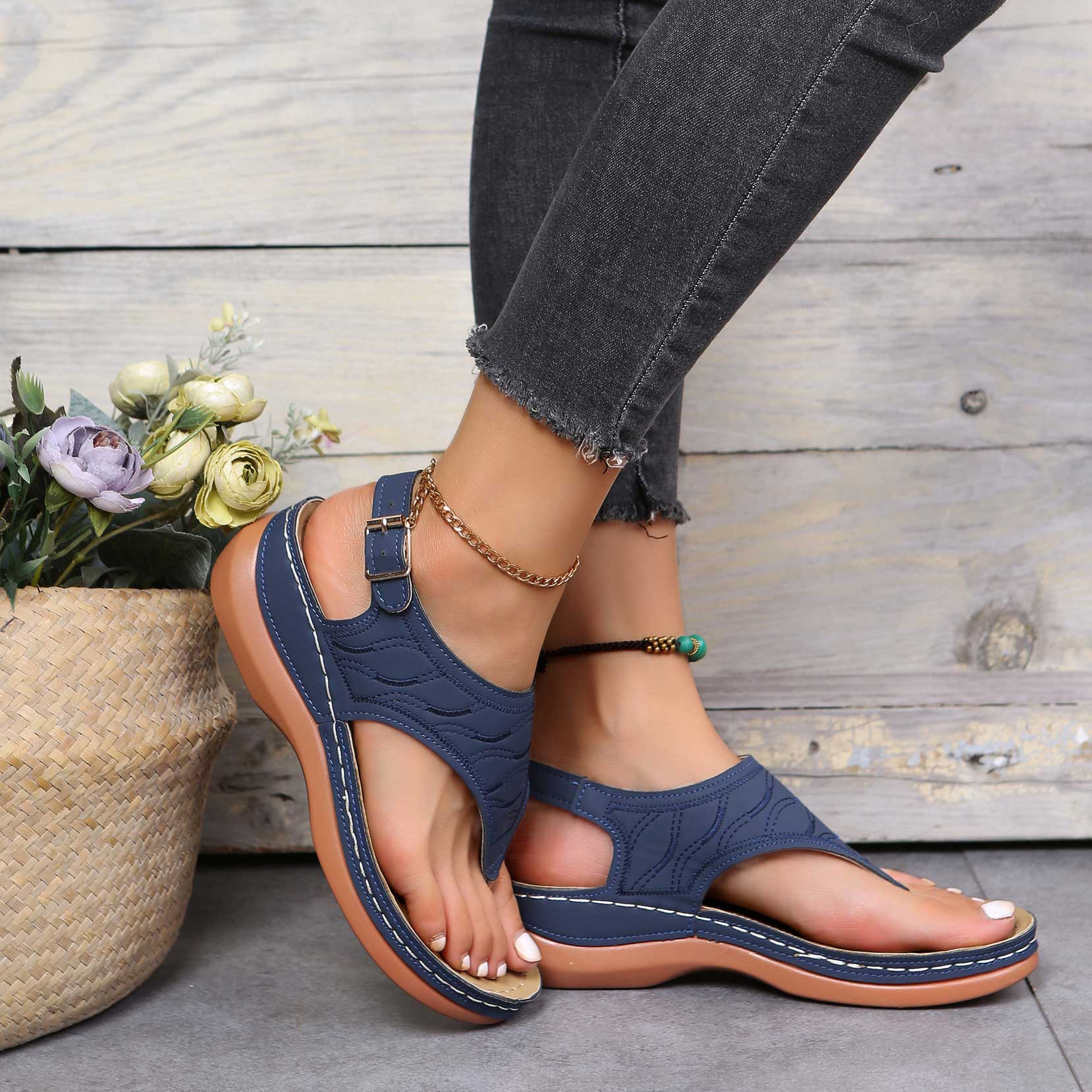 Mid Heel Navy Toe Post Sandals