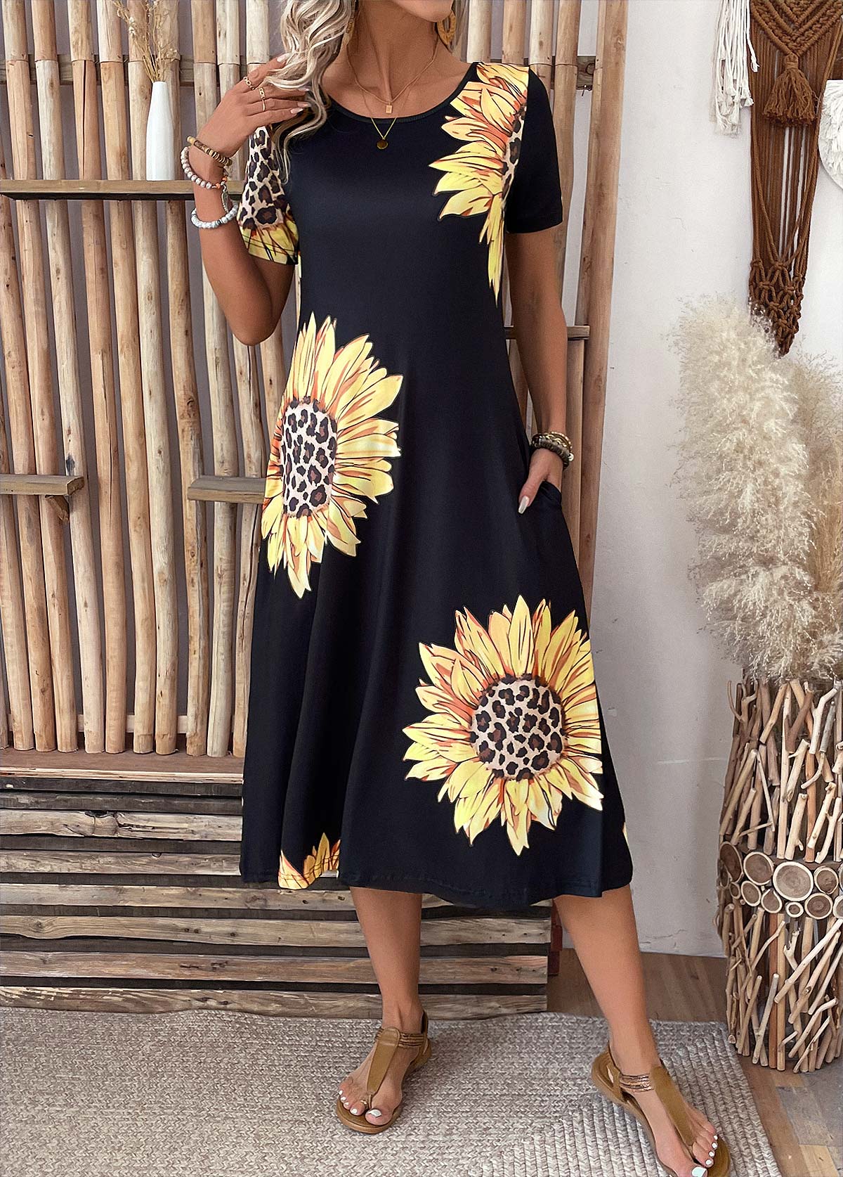 Sunflower Print Pocket Black Short Sleeve Round Neck Dress