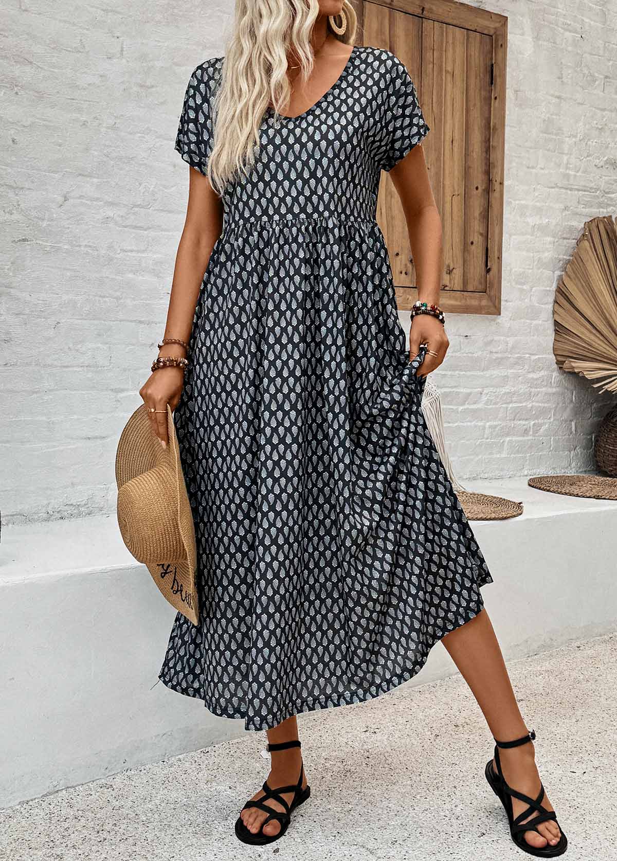 Geometric Print Pocket Black Short Sleeve V Neck Dress