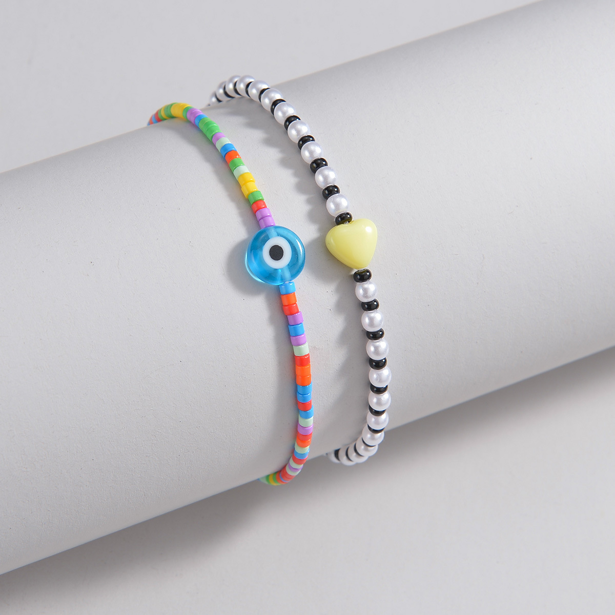 Multi Color Heart Polyresin Detail Anklets