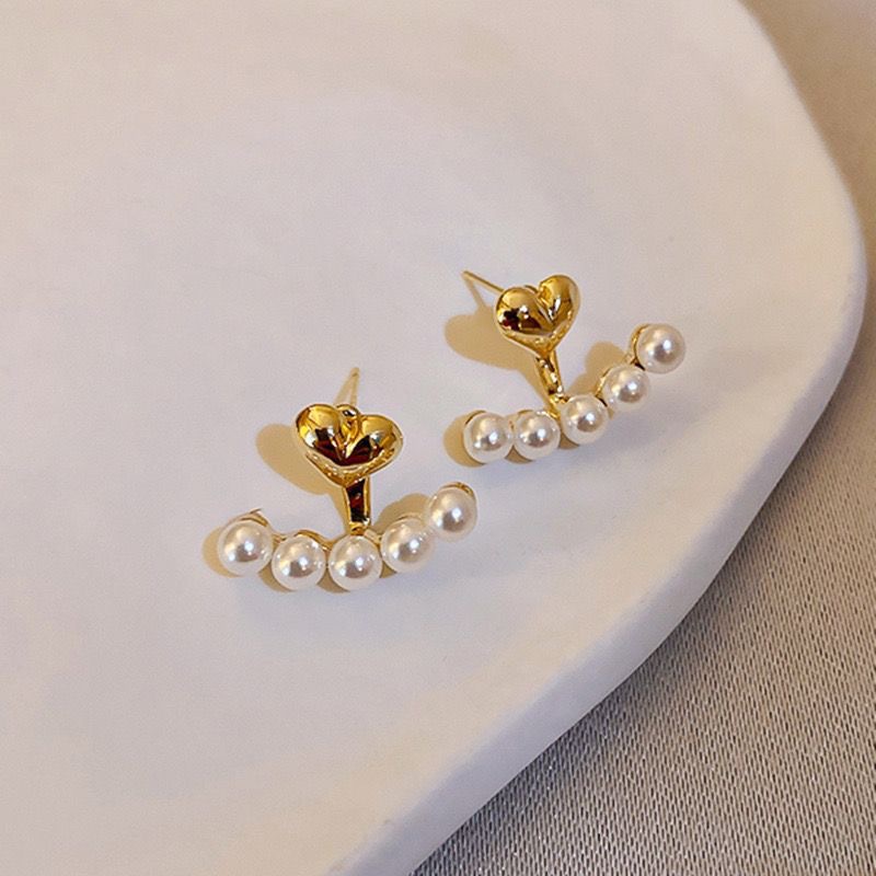 Golden Heart Design Pearl Detail Earrings