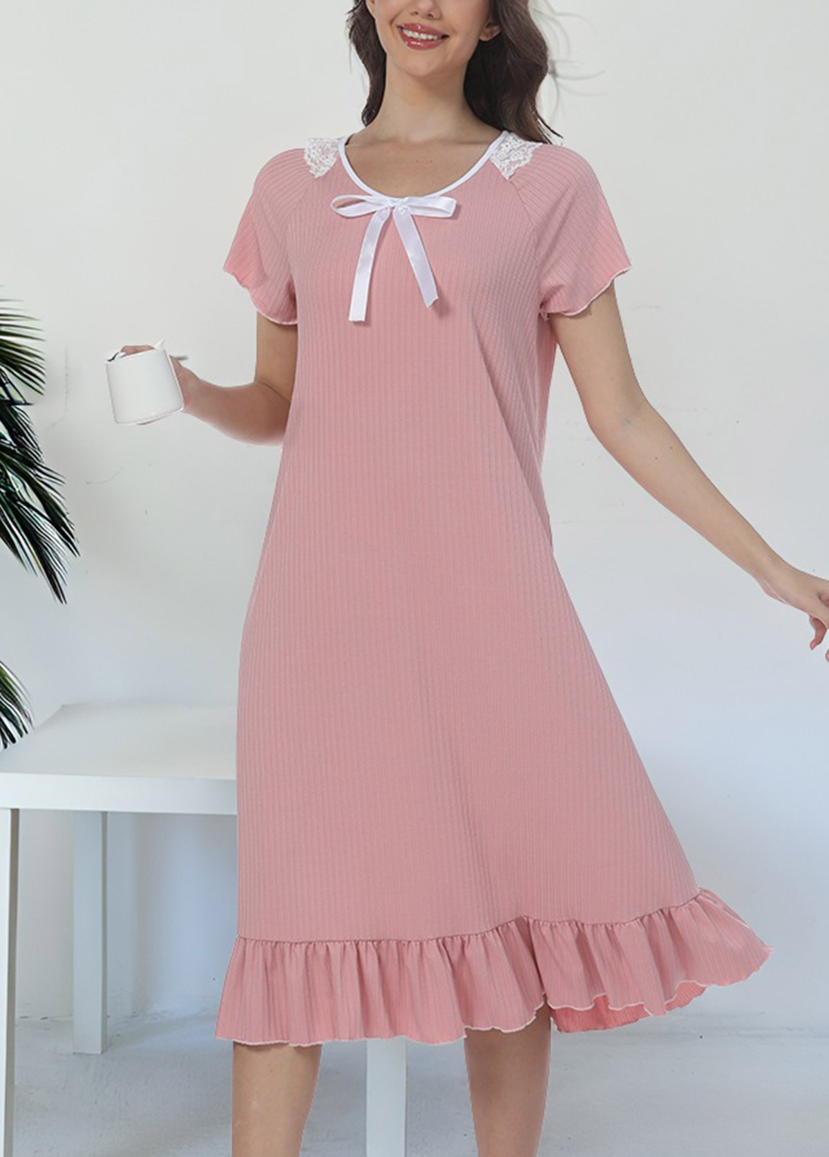 Light Pink Round Neck Short Sleeve Nightdress