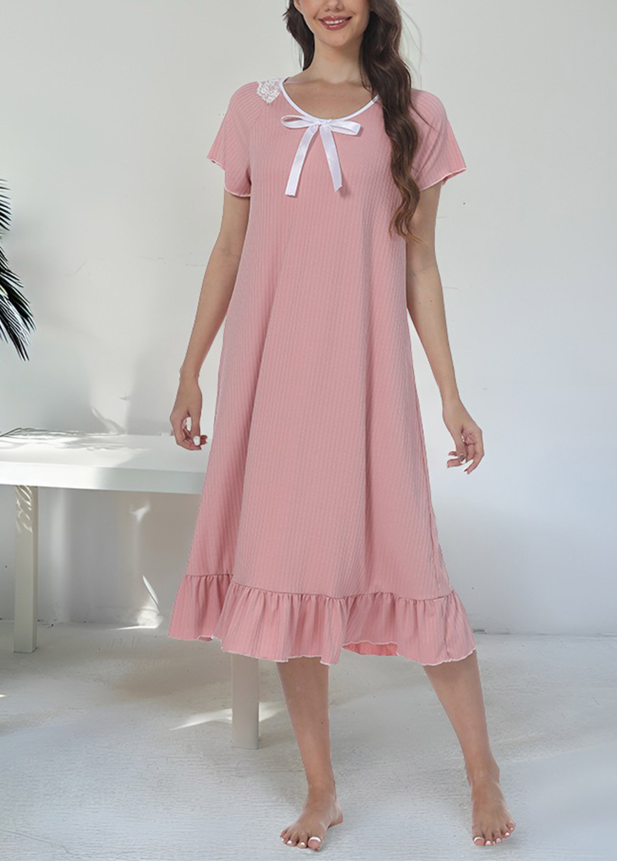 Light Pink Round Neck Short Sleeve Nightdress