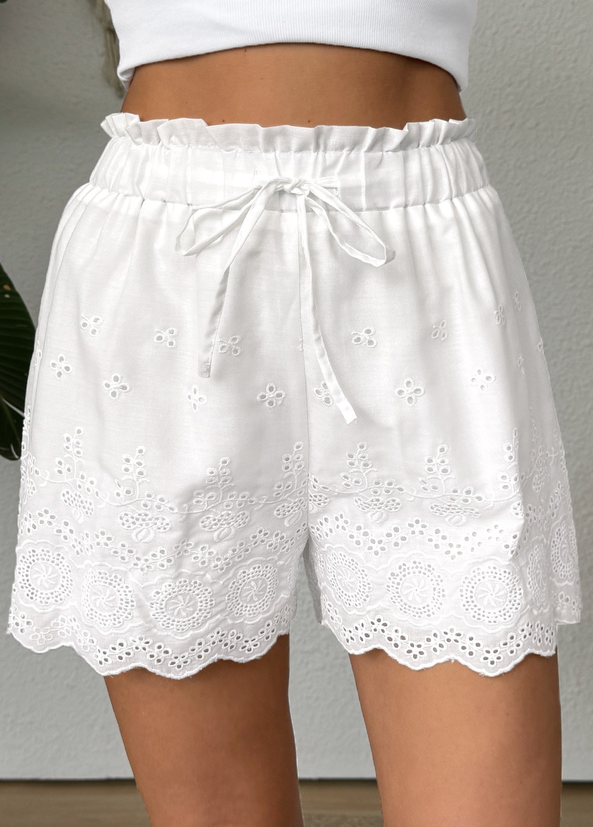 White Straight Leg Elastic Waist Mid Waisted Shorts