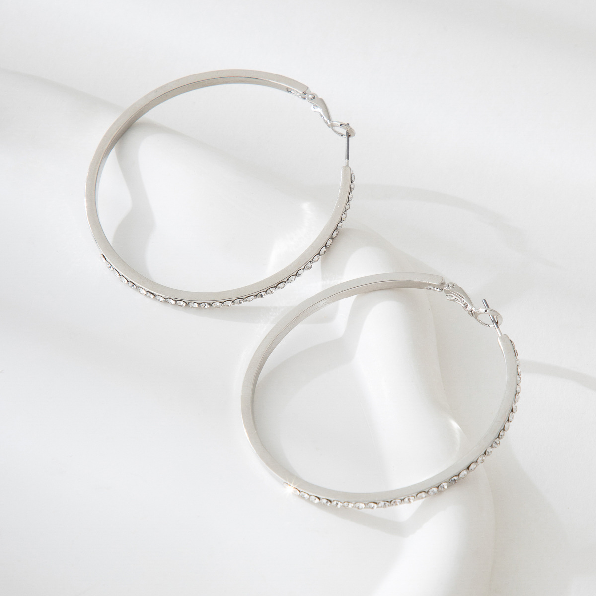 Silver Round Geometric Design Alloy Earrings
