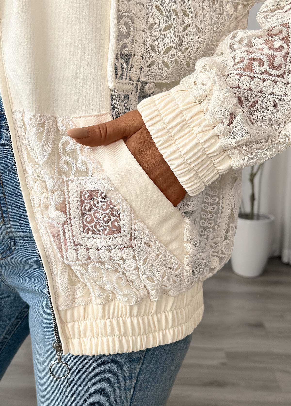 Beige Long Sleeve Pocket Zipper Hoodie