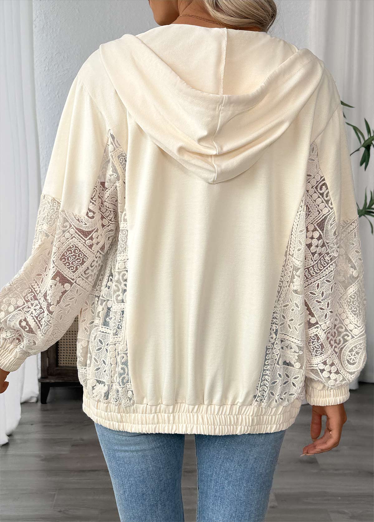 Beige Long Sleeve Pocket Zipper Hoodie