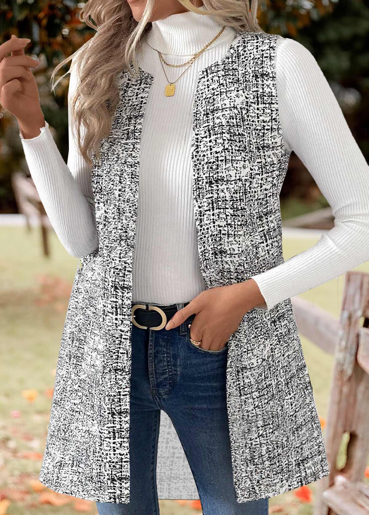 Graffiti Print Black Sleeveless Round Neck Waistcoat