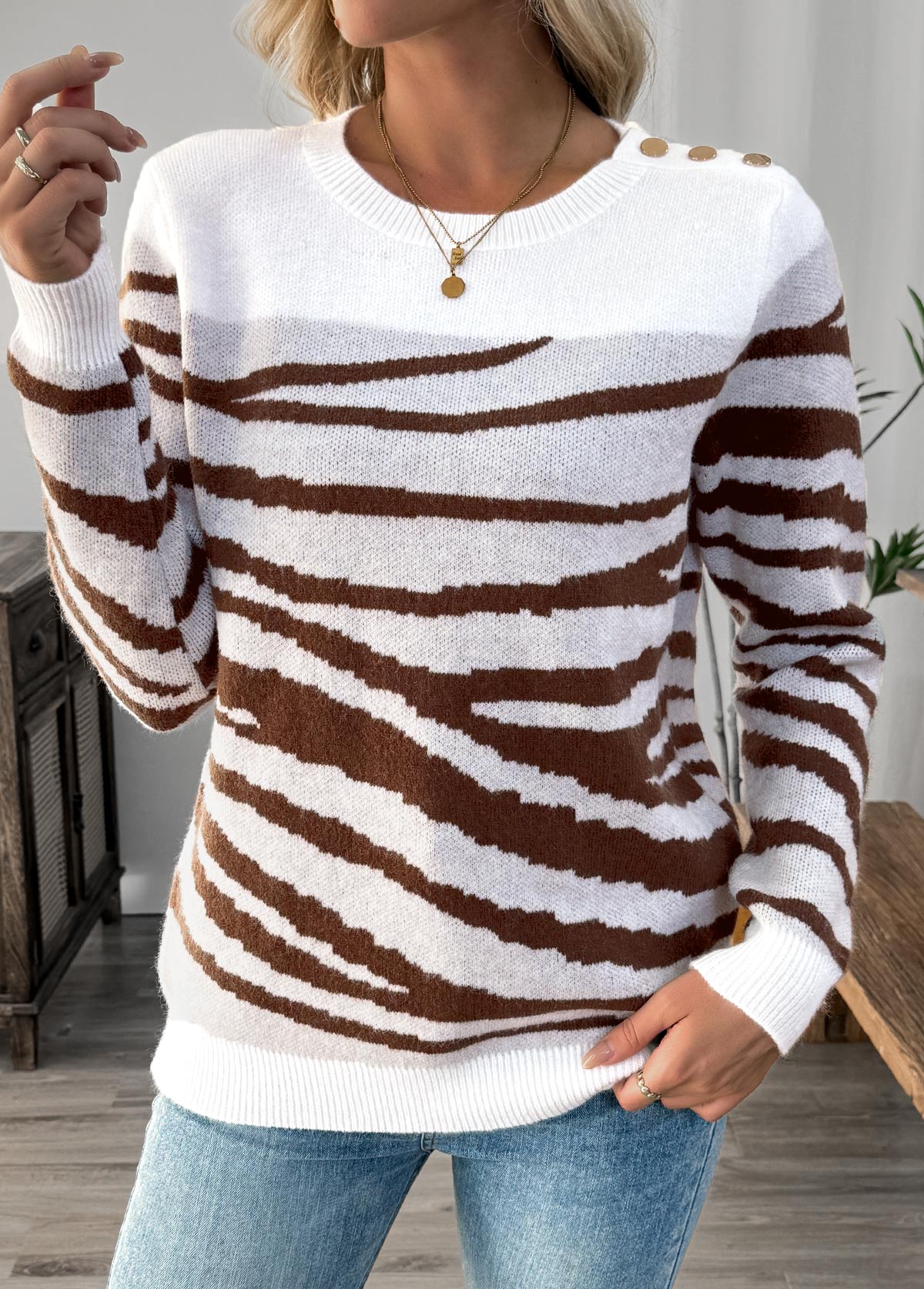 Button White Long Sleeve Round Neck Sweater