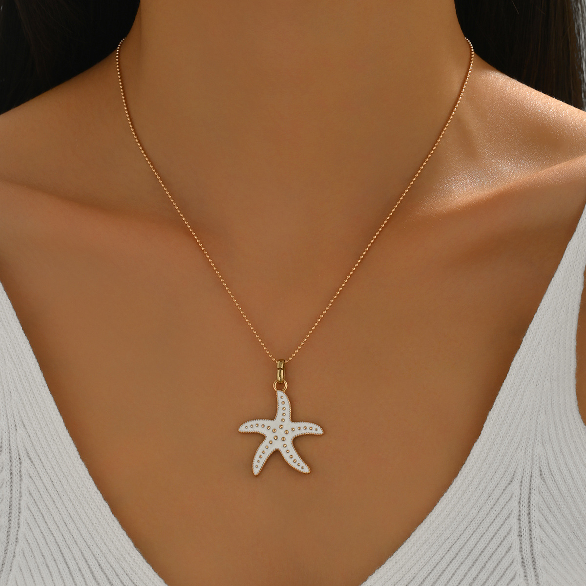 Golden Alloy Animal Starfish Design Necklace