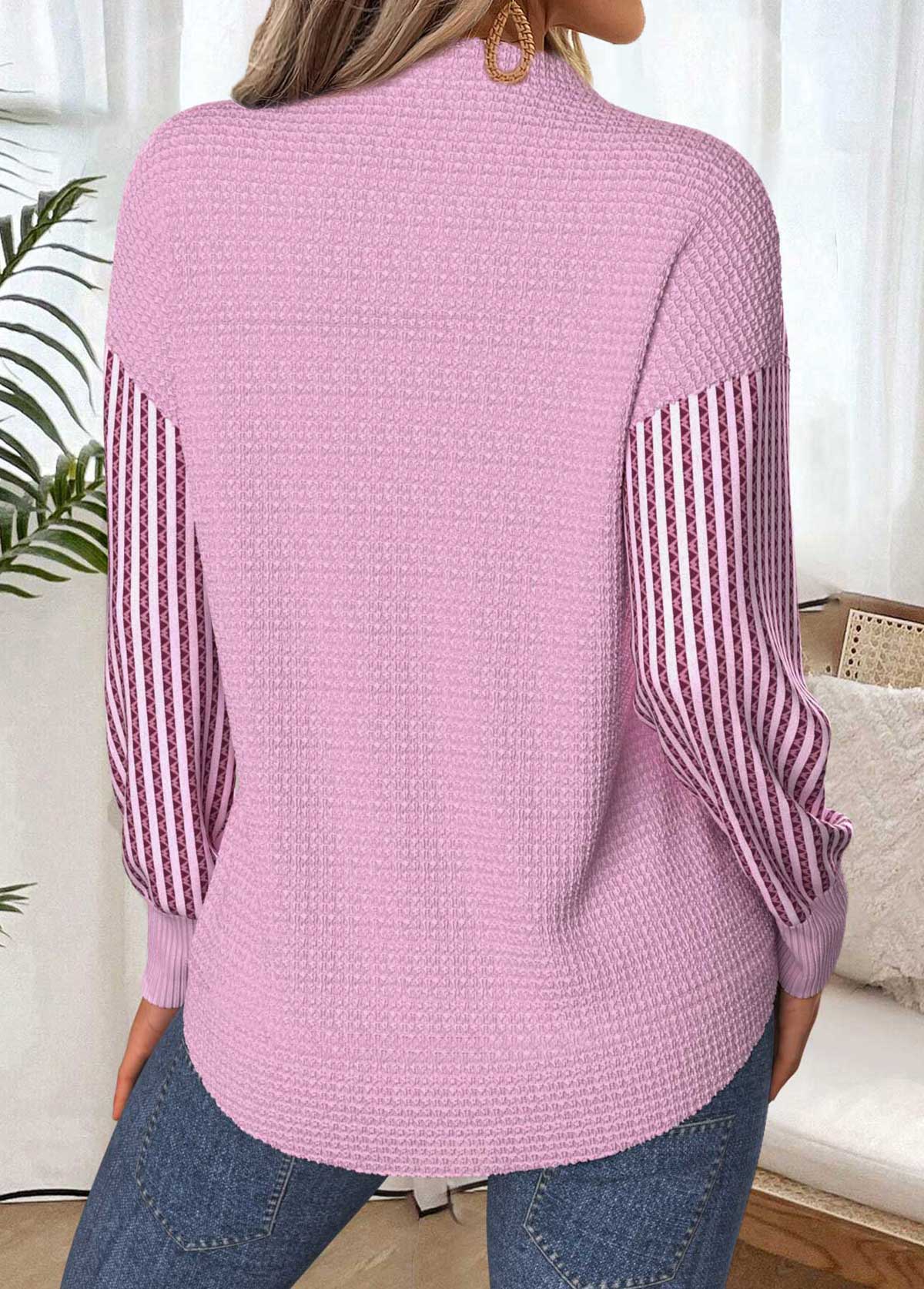 Geometric Print Tummy Coverage Light Pink Long Sleeve Sweatshirt
