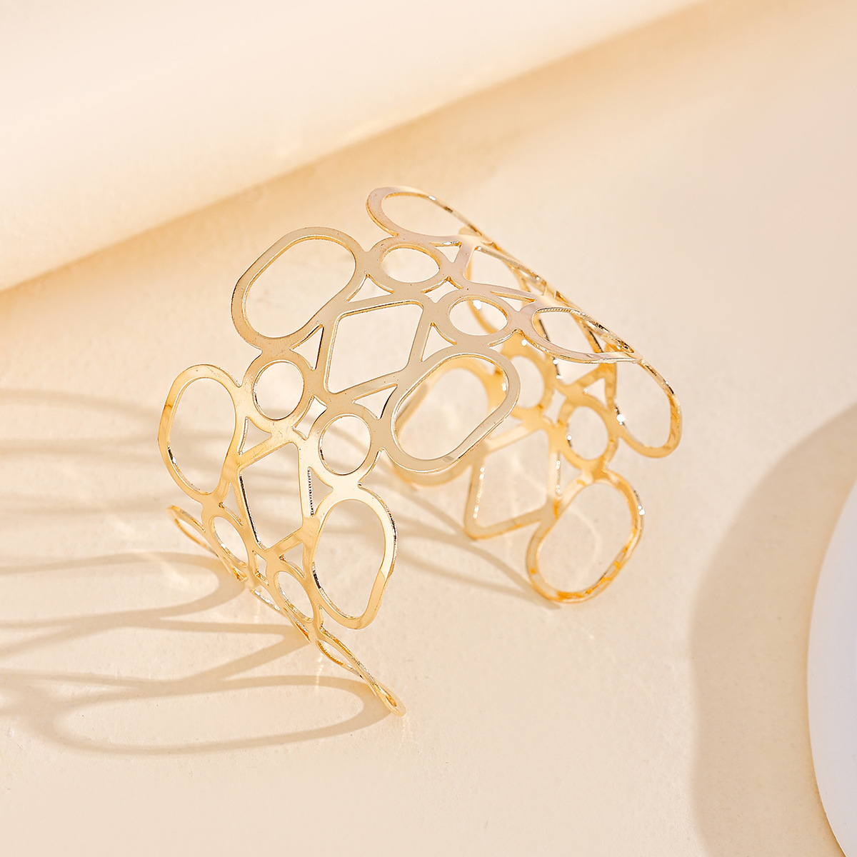 Golden Color Alloy Detail Openwork Bangle