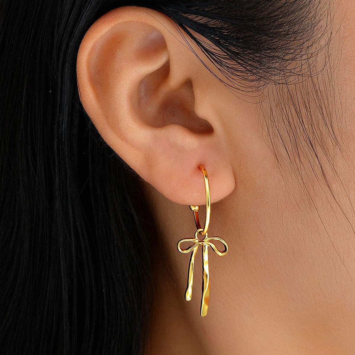 Golden Bow Tassel Design Alloy Earrings