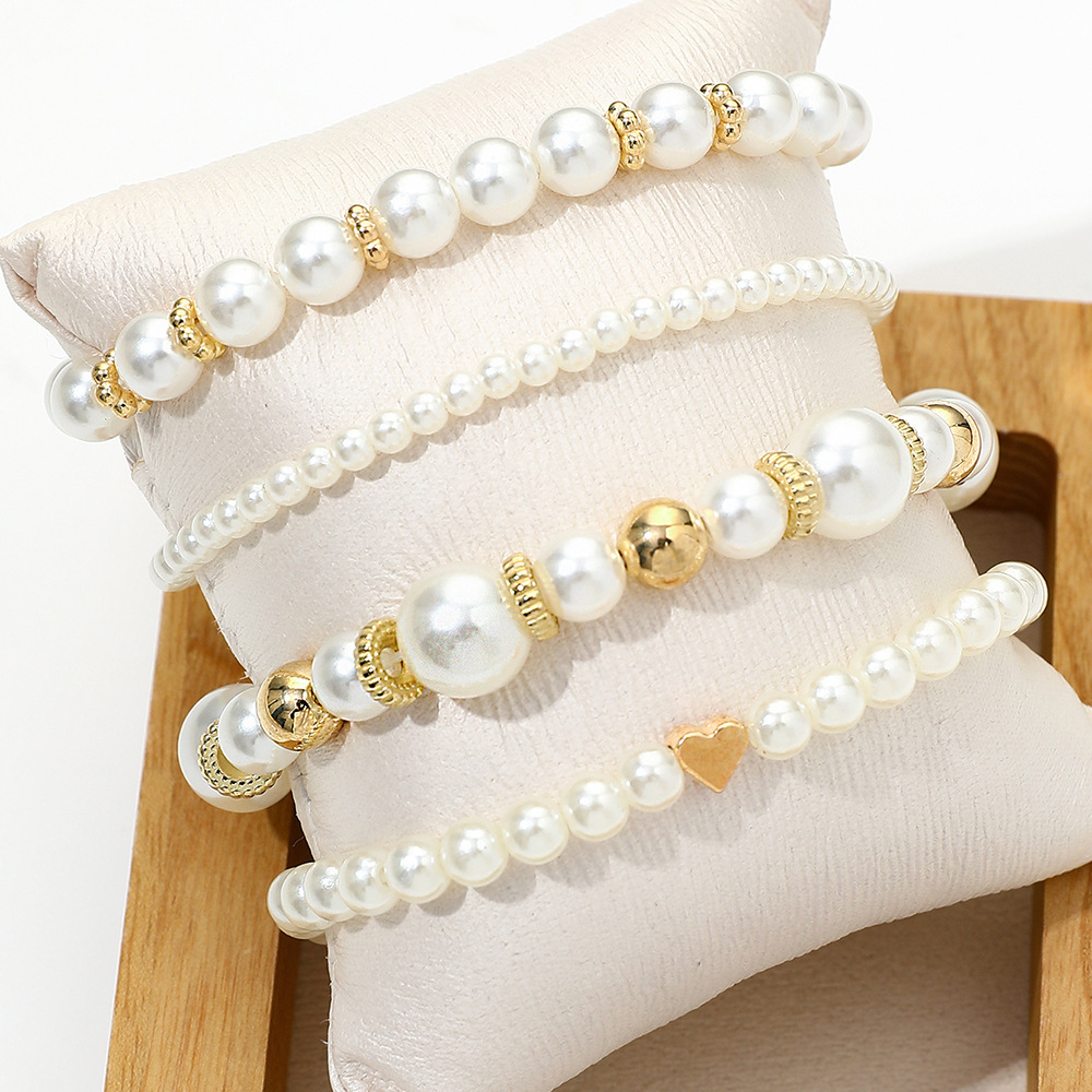 Golden Heart Design Round Pearl Bracelets