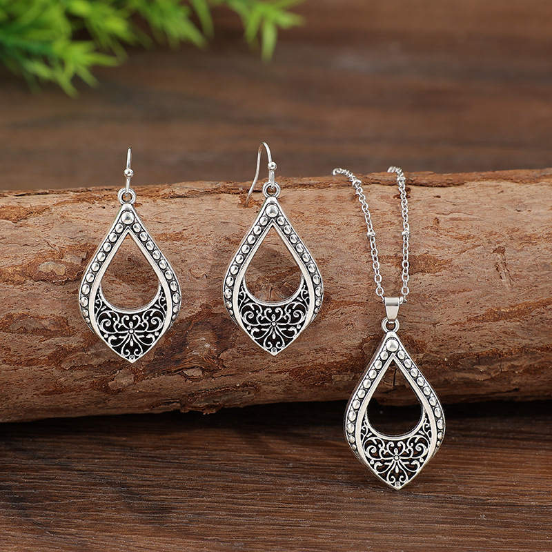 Silver Color Alloy Earrings and Necklace