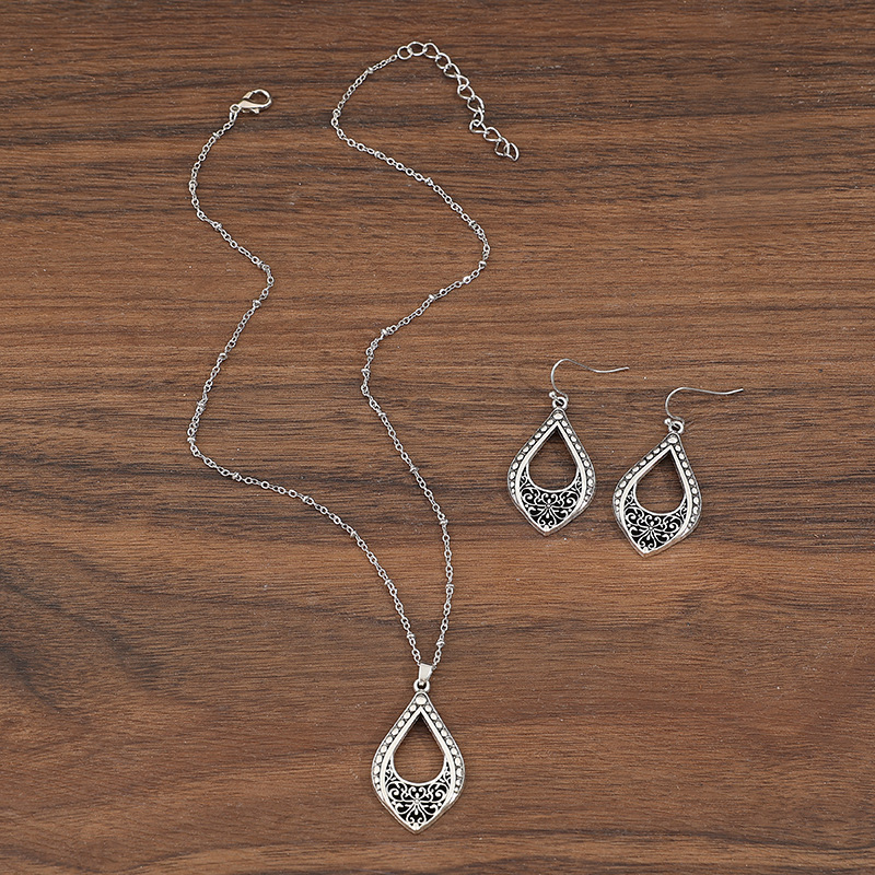 Silver Color Alloy Earrings and Necklace