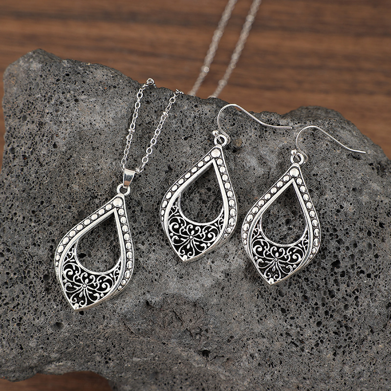 Silver Color Alloy Earrings and Necklace