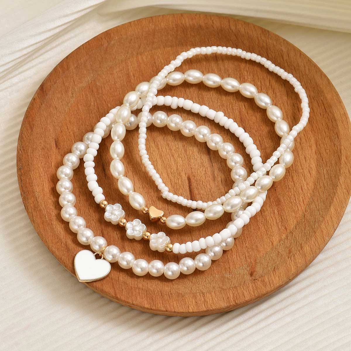 White Color Heart Polyresin Detail Anklets