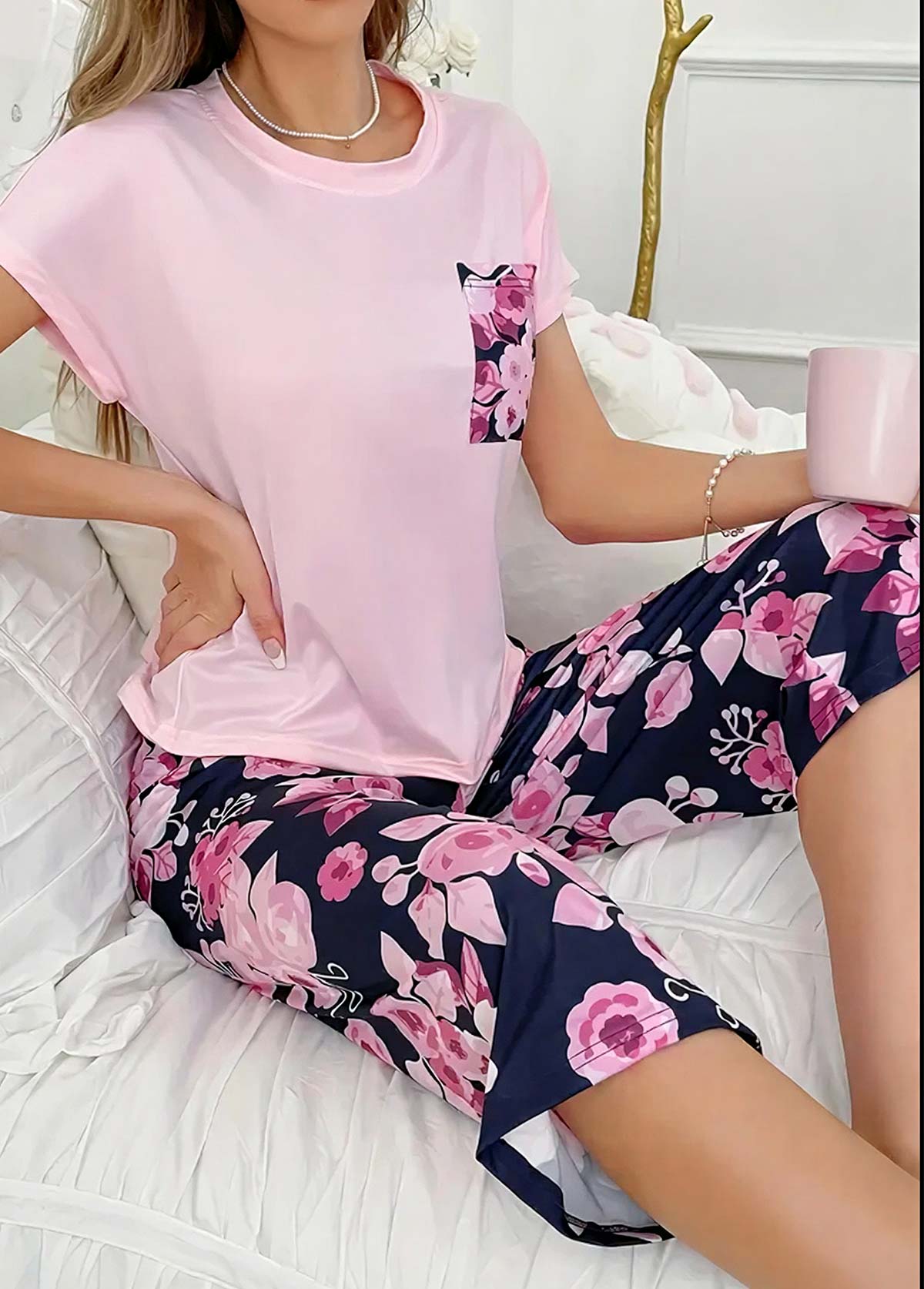 Floral Print Pink Round Neck Lounge Top and Pants