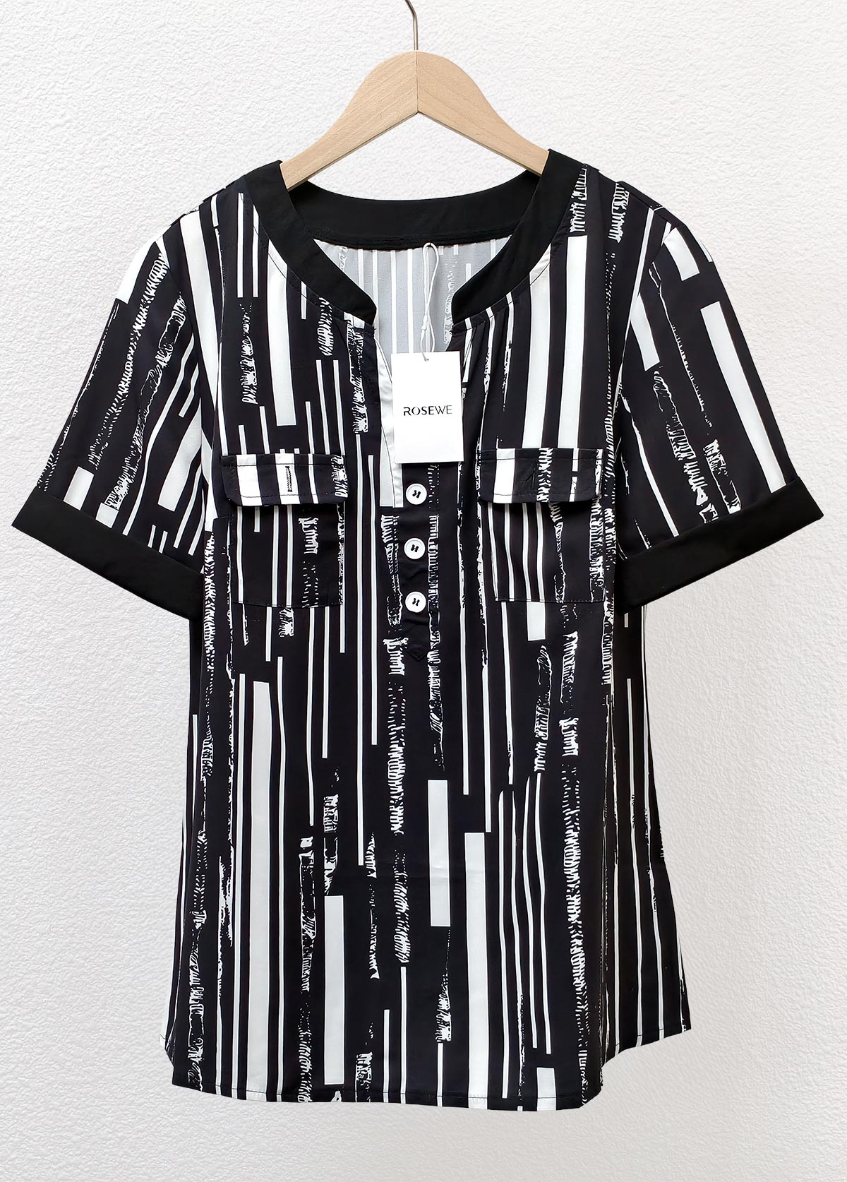 Geometric Print Black Short Sleeve Split Neck Blouse