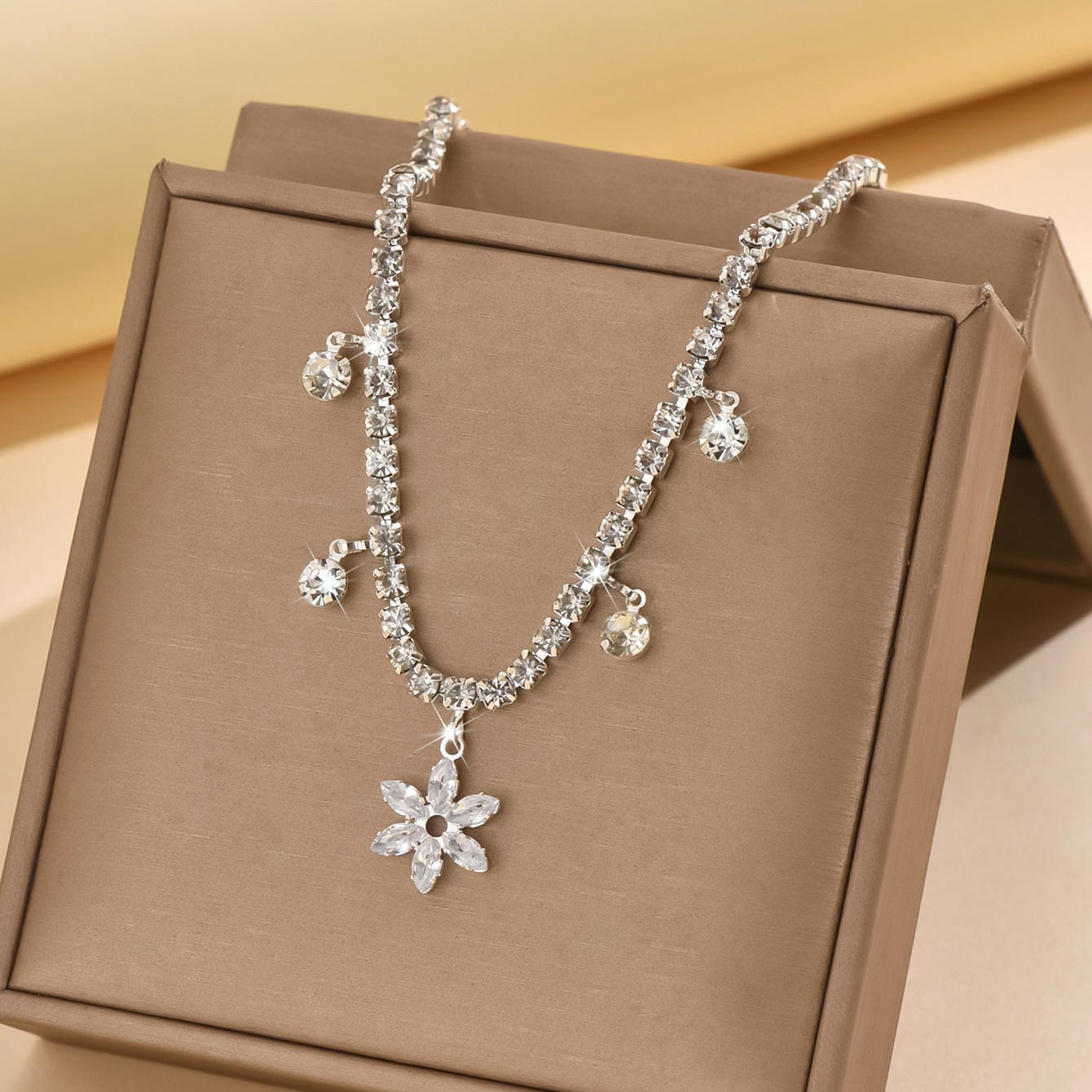 Silver Color Copper Detail Rhinestone Anklet