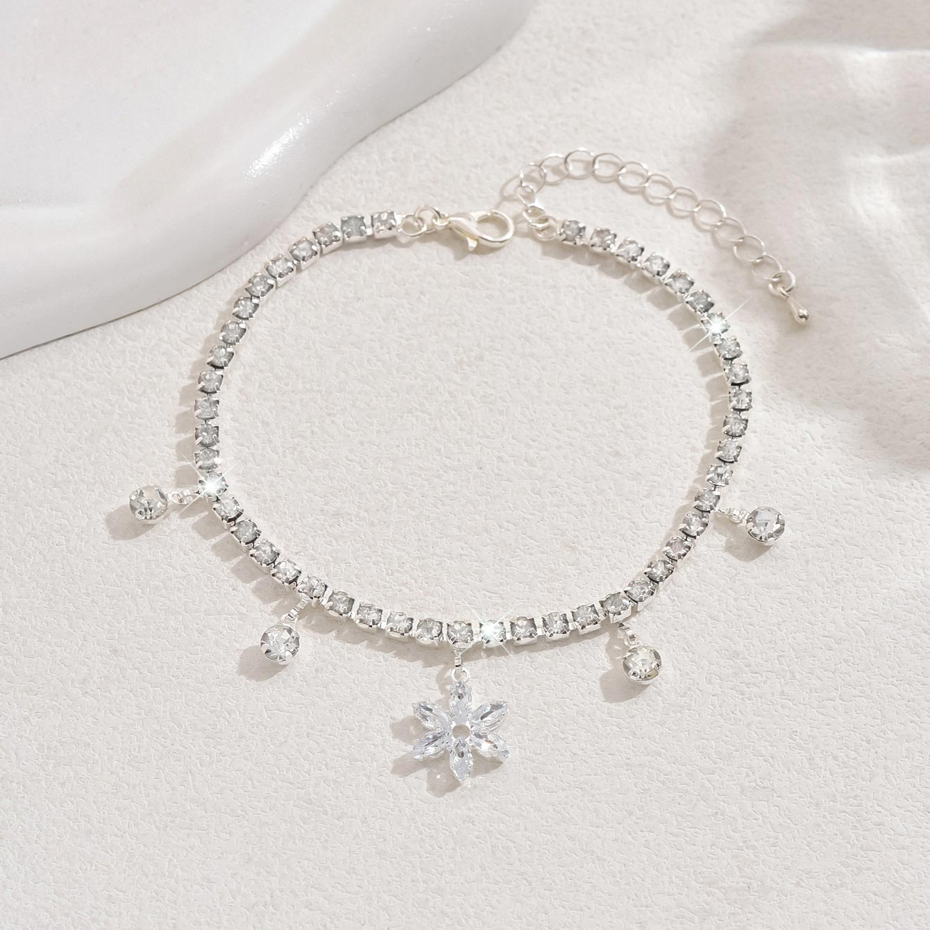Silver Color Copper Detail Rhinestone Anklet