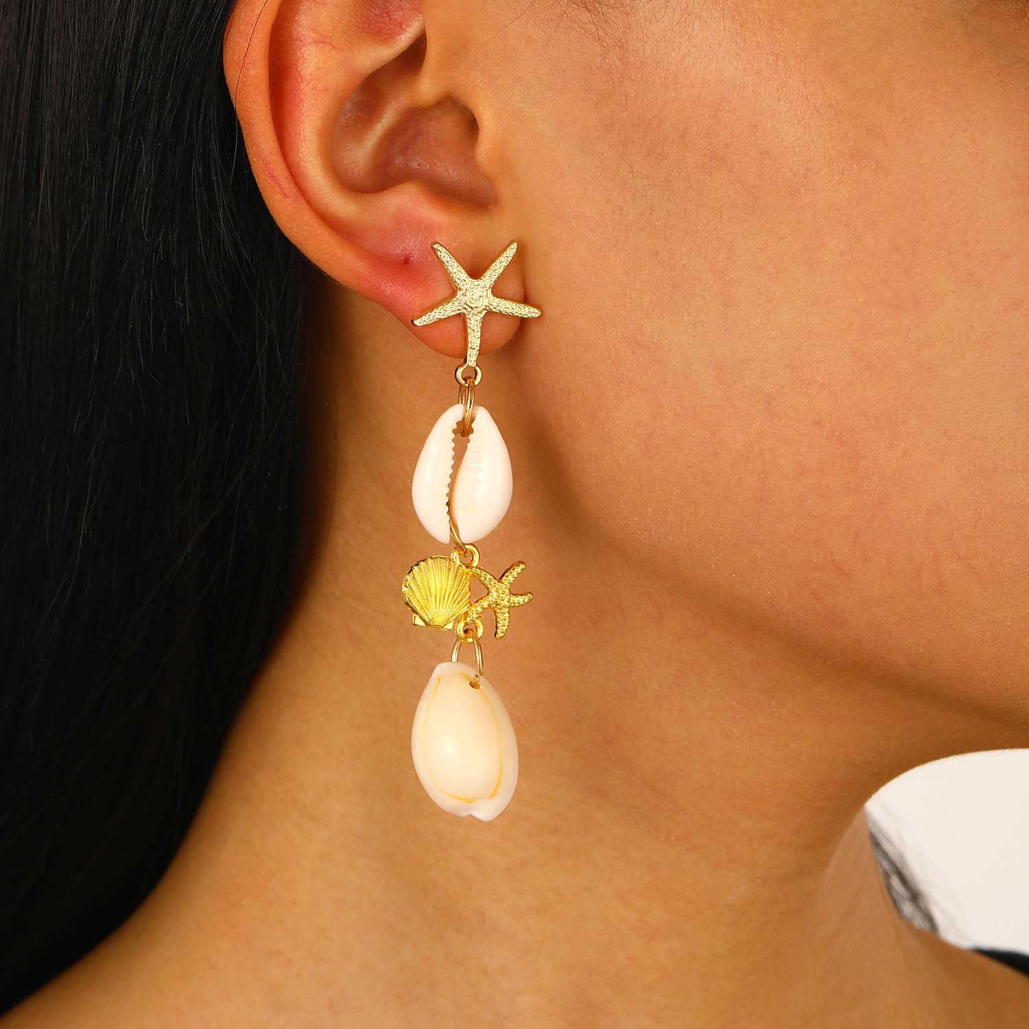 Golden Color Shell Alloy Detail Earrings