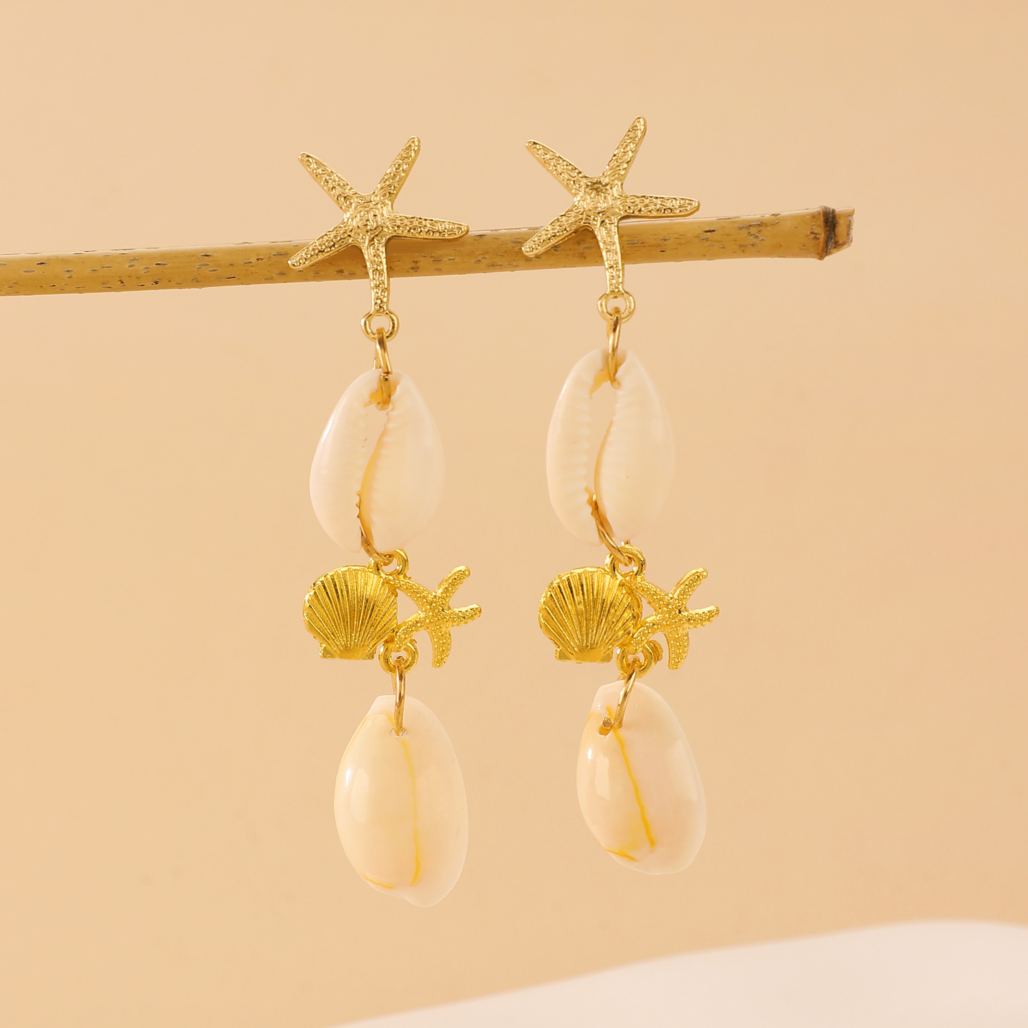 Golden Color Shell Alloy Detail Earrings