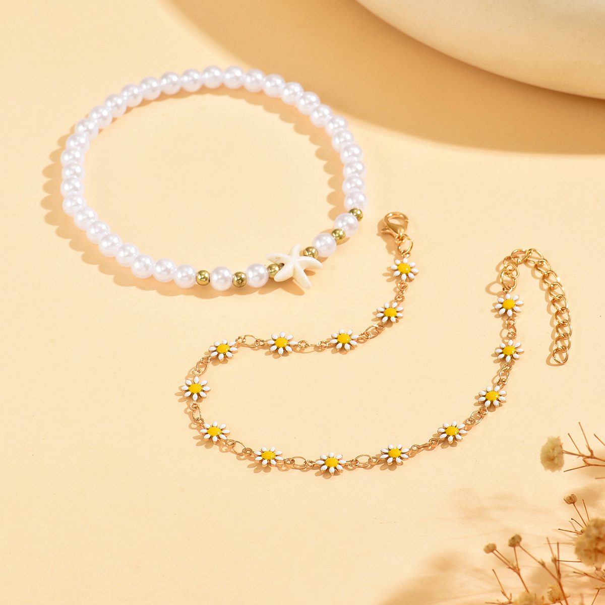 Beige Daisy Flower Pearl Starfish Anklets