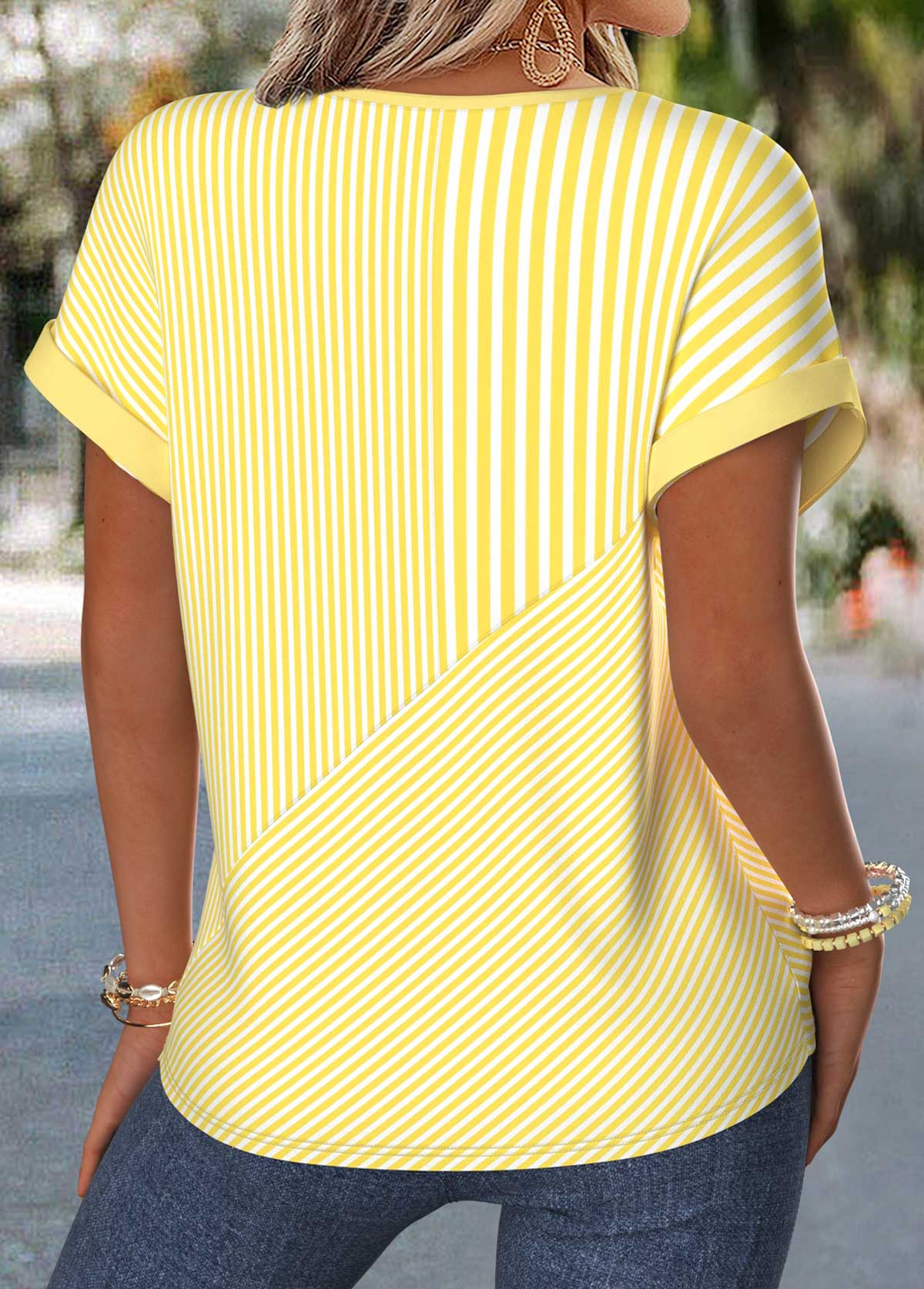 Geometric Print Tummy Coverage Yellow Short Sleeve Blouse