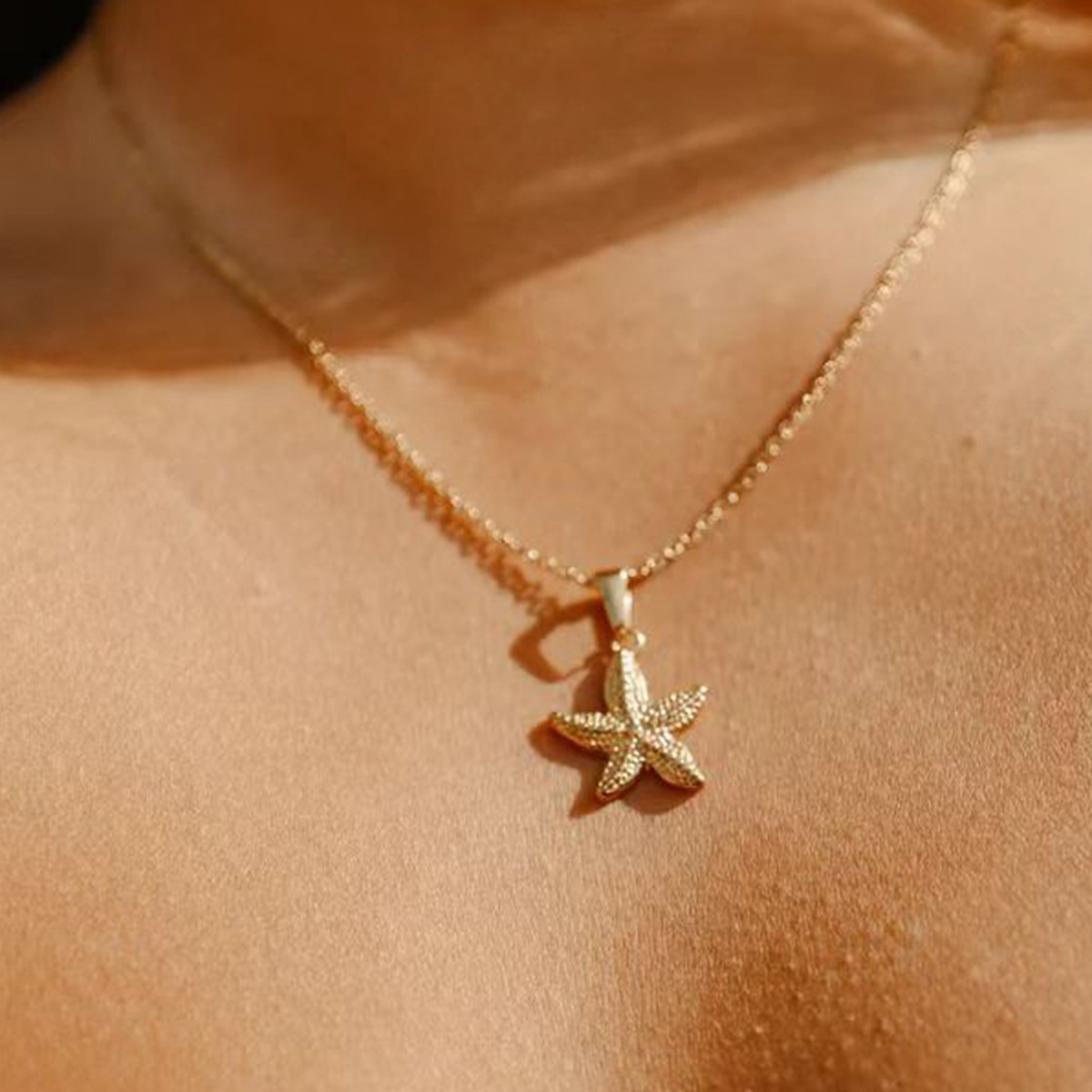 Golden Starfish Design Animal Alloy Necklace