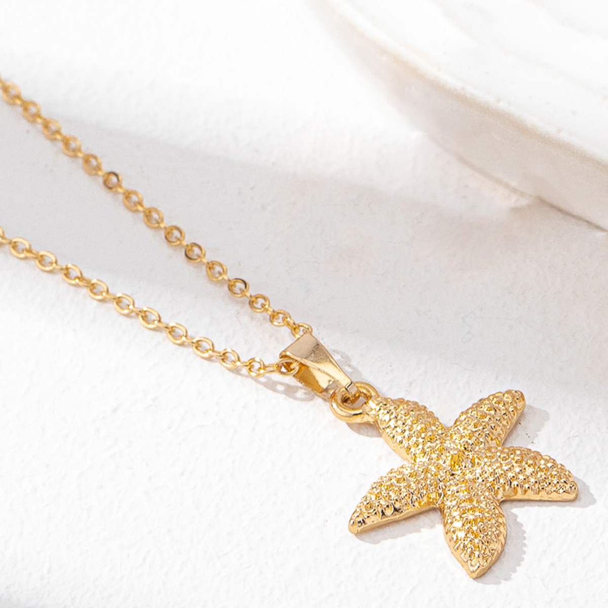 Golden Starfish Design Animal Alloy Necklace
