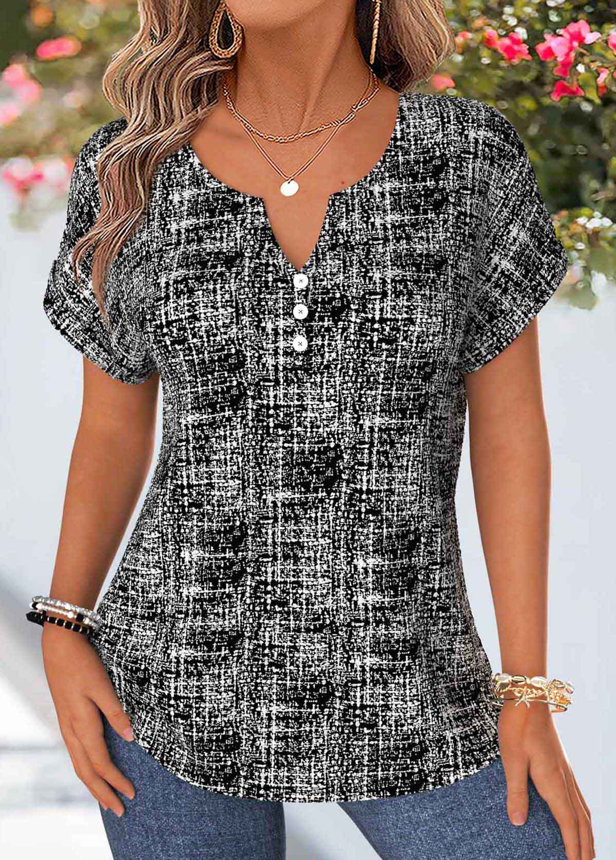 Geometric Print Tummy Coverage Black Short Sleeve Blouse