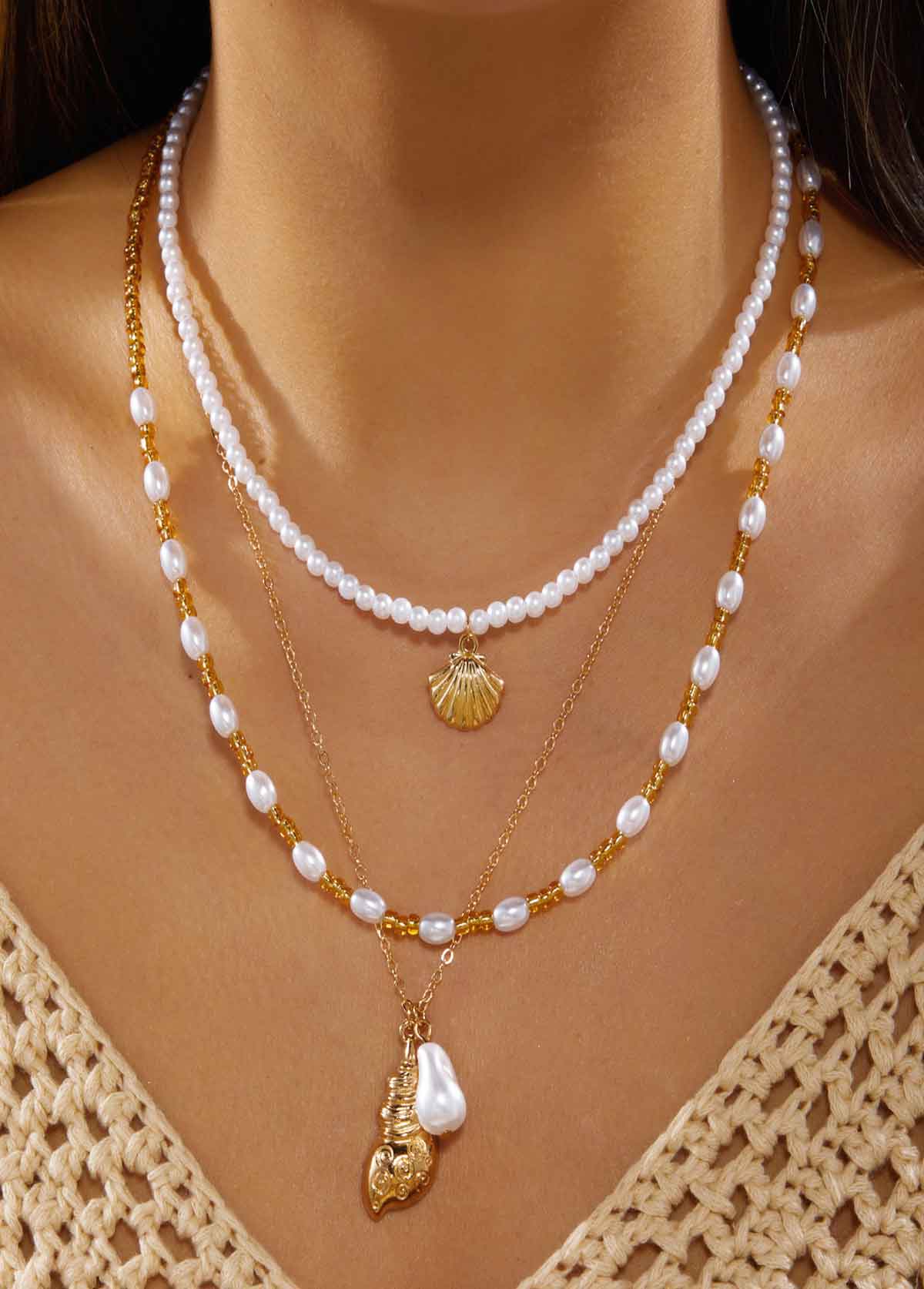 Beige Color Shell Alloy Detail Necklace