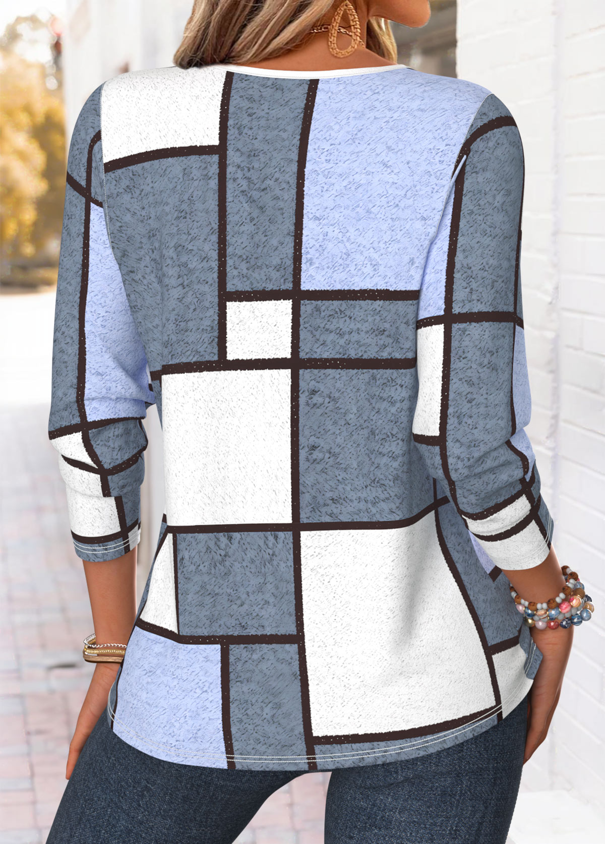 Geometric Print Curved Hem Multi Color T Shirt