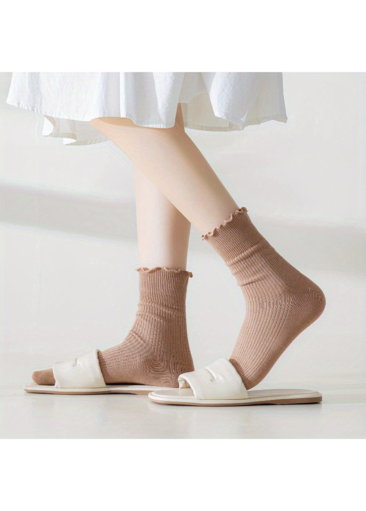 Soft Ruffle Edge Multi Tone Cotton Crew Socks