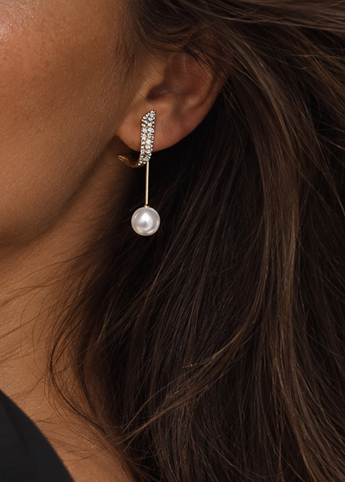 White Pearl Design Asymmetrical Alloy Earrings